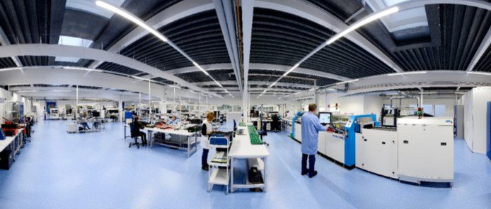 Blick in die Fertigung von R&D Elektronik